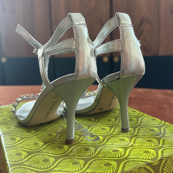 Gianni Bini Formal Silver Shoes - Picture 8 of 10